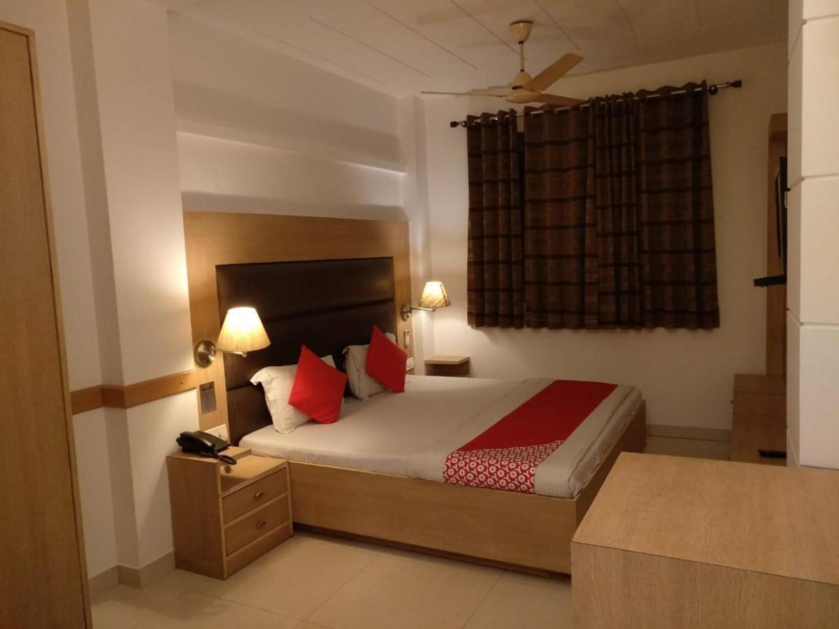Hotel Arina Inn New Delhi Exterior photo