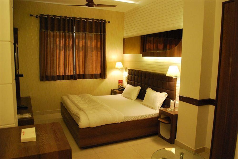 Hotel Arina Inn New Delhi Exterior photo