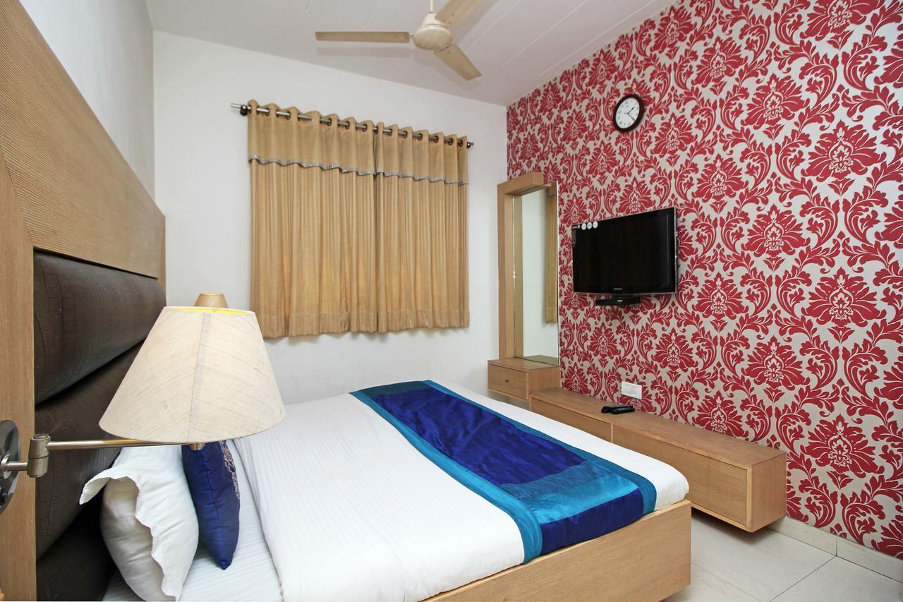Hotel Arina Inn New Delhi Exterior photo